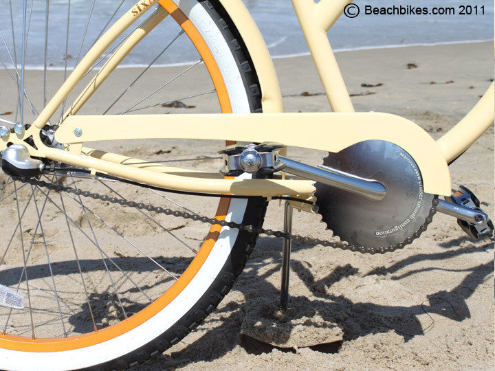 yellow womens bicycle Ladies Classic Lite Vintage Bike Lemon Reid Bikes Ideal for tall women and comfortable for all. yellow ladies vintage bicycle with